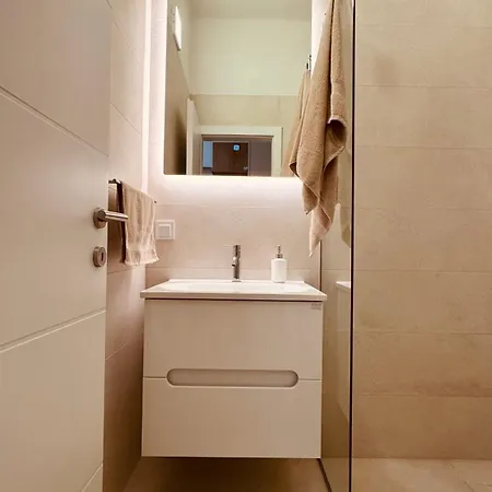 Apartment Rosa Canina, Stylish & Brand New *