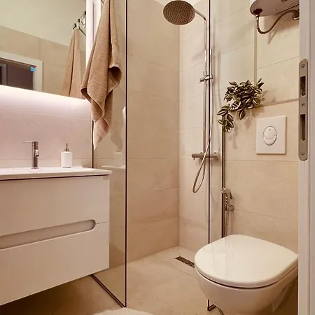 Apartment Rosa Canina, Stylish & Brand New