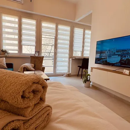 Rosa Canina, Stylish & Brand New Apartman