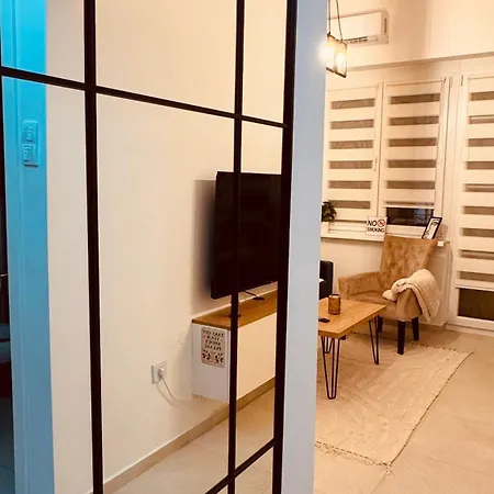 Rosa Canina, Stylish & Brand New *